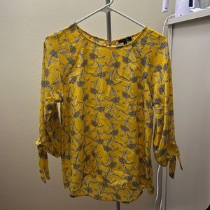 Quarter sleeve blouse